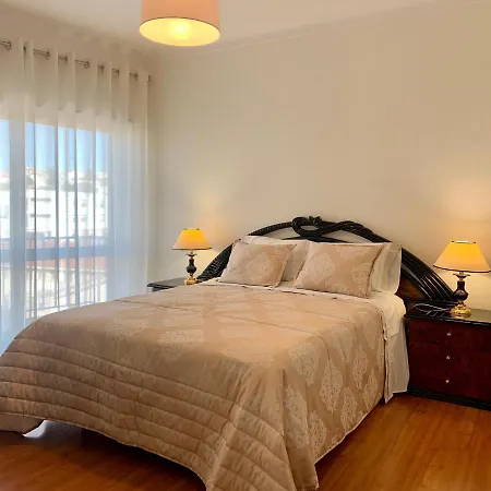 Apartamento Familiar Central דירה *