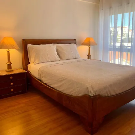 Apartamento Familiar Central דירה קלדס דה ריינה